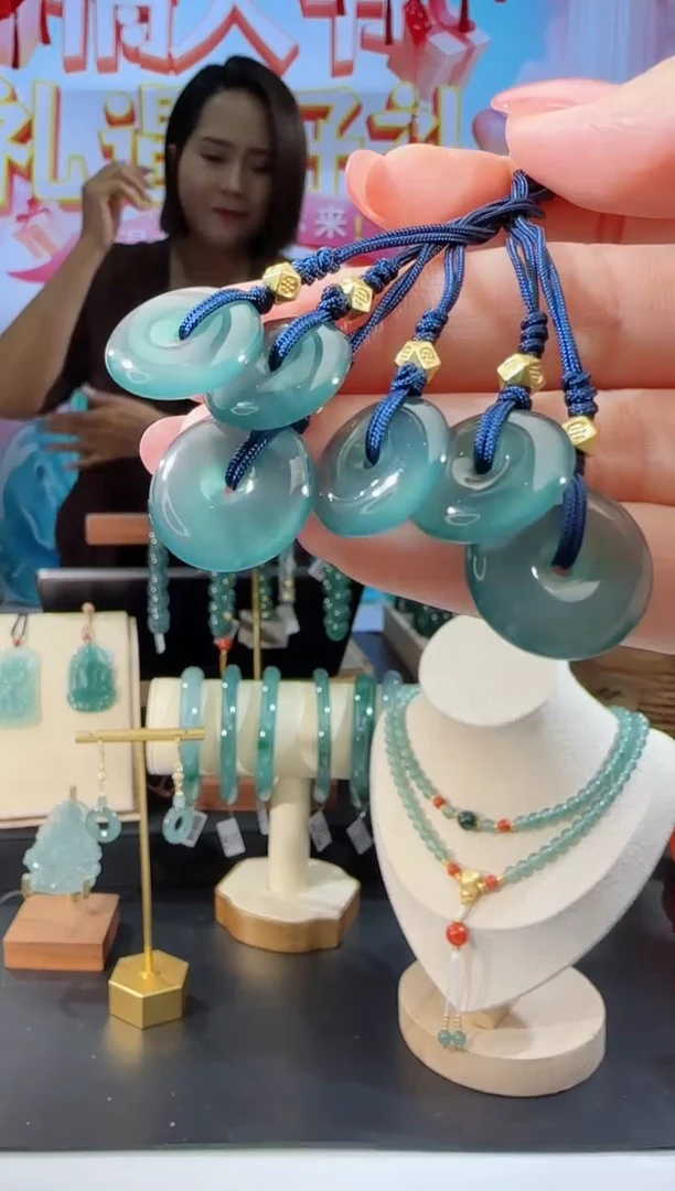 【闪购商品】翡翠吊坠(不含链)未镶嵌平安扣多样性发一