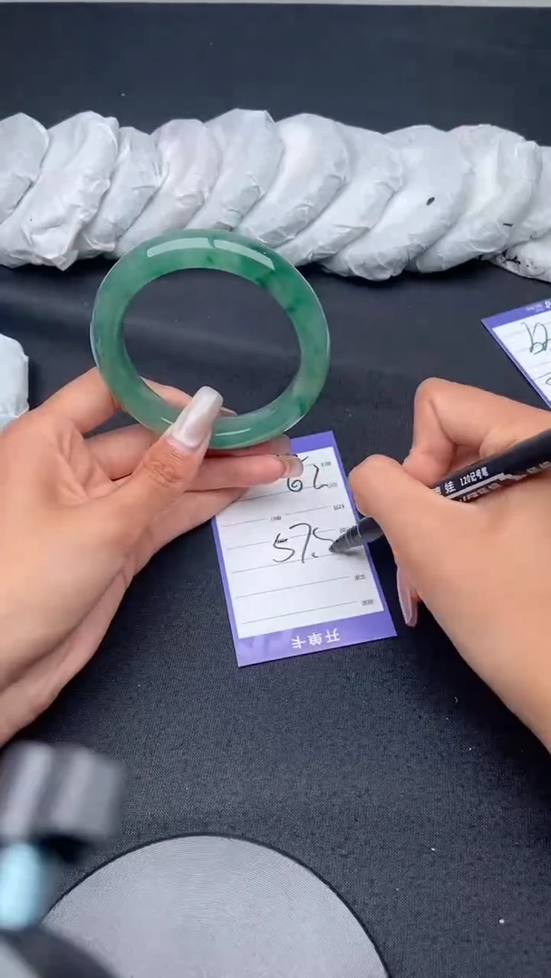 石英质玉（非洲翠）手镯未镶嵌非洲翠拍一发一62