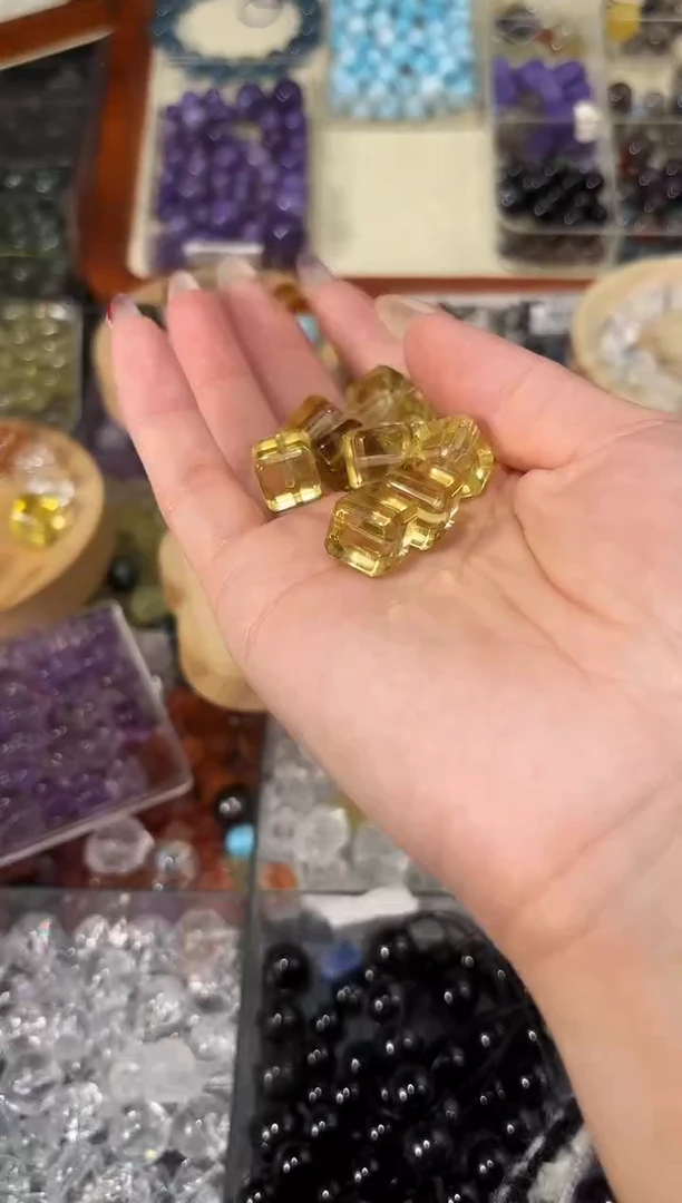 【闪购商品】水晶手串未镶嵌D94黄水晶方糖一个卡约12