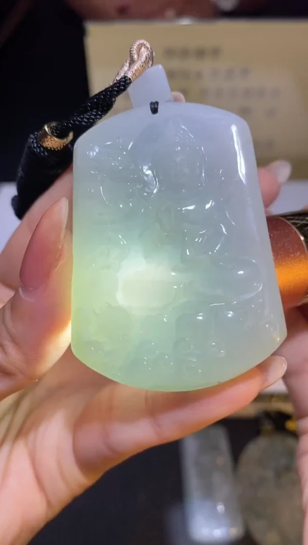 颈饰未镶嵌翡翠40404