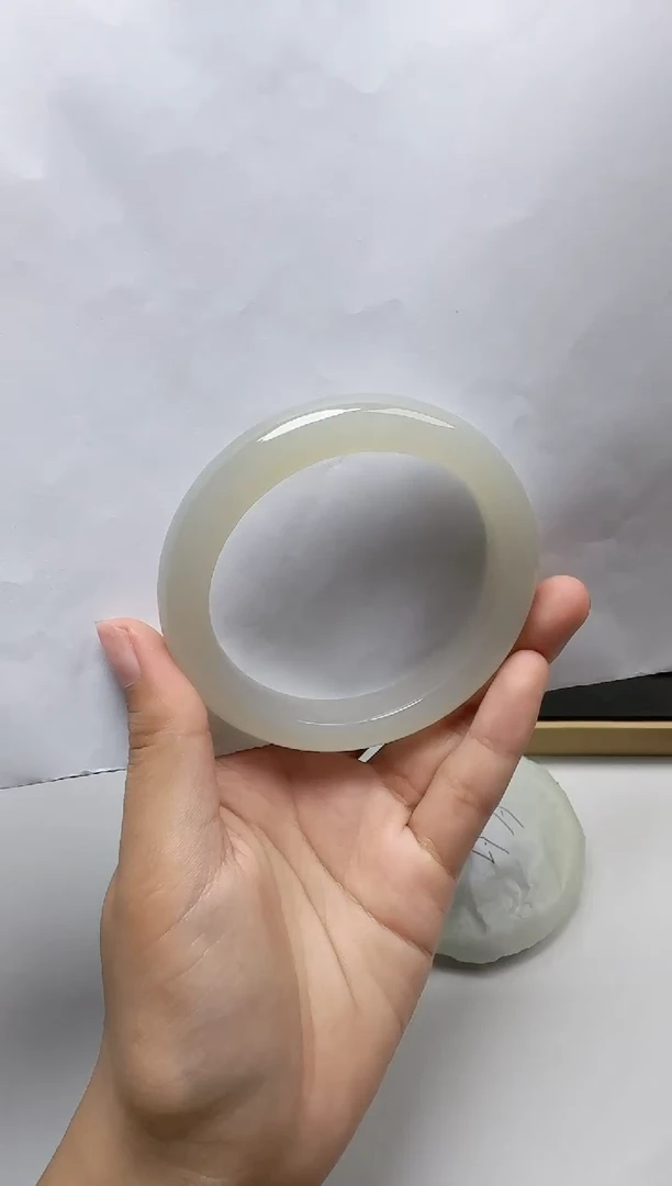 【闪购商品】和田玉手镯未镶嵌59/60圈口 YY