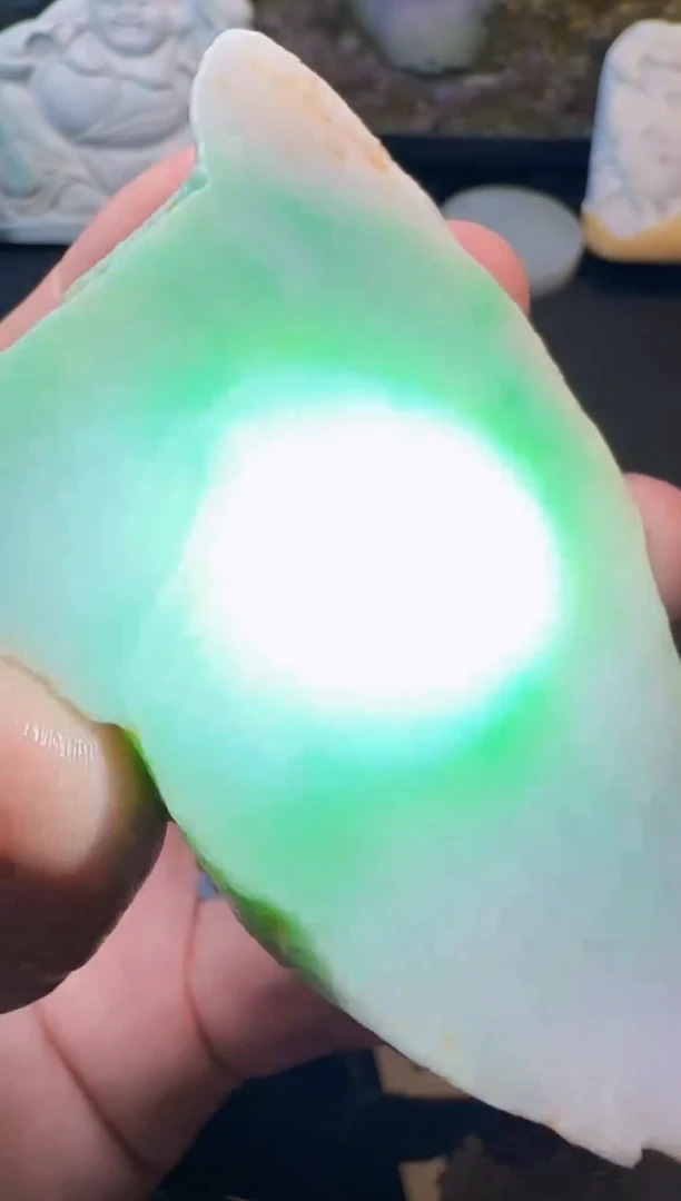 翡翠未镶嵌颈饰天然缅甸A货翡翠020