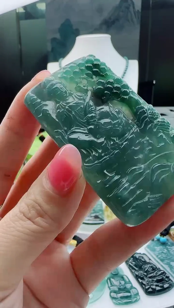 【闪购商品】翡翠颈饰未镶嵌11111111