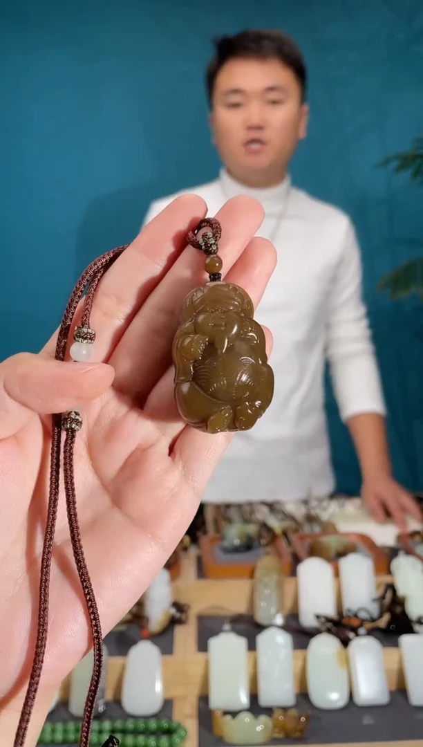 颈饰未镶嵌和田玉1