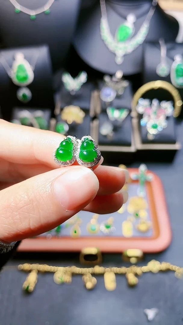 【闪购商品】翡翠耳饰银S925镶嵌耳饰