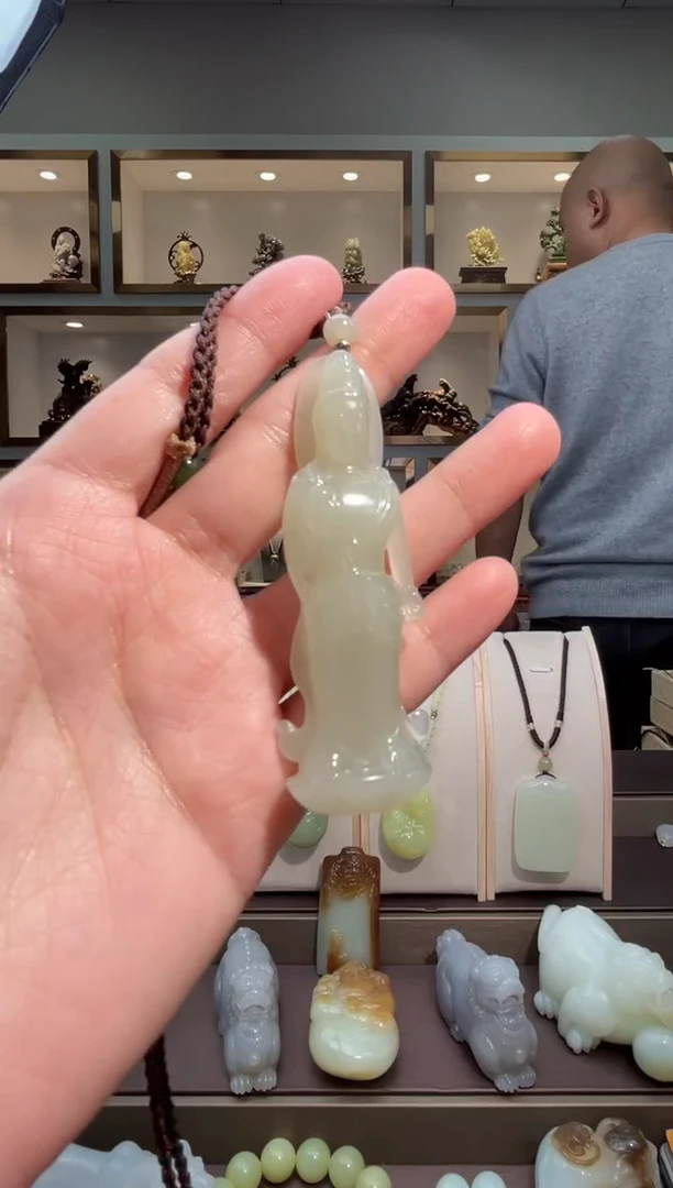 颈饰未镶嵌和田玉苏