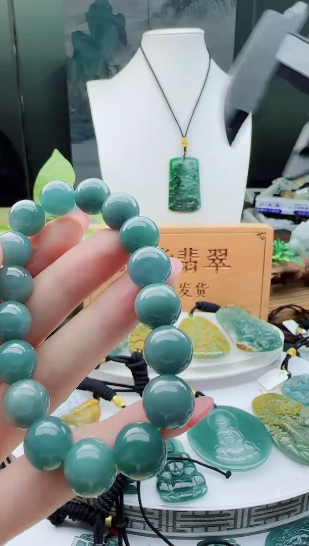 【闪购商品】翡翠颈饰未镶嵌多样性随机一件发货