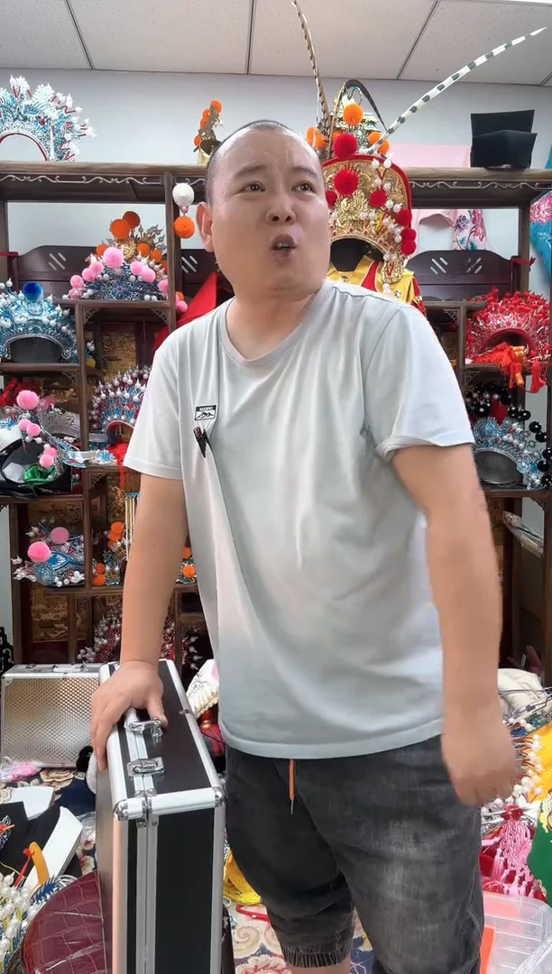芮****波戏曲后五件带箱子