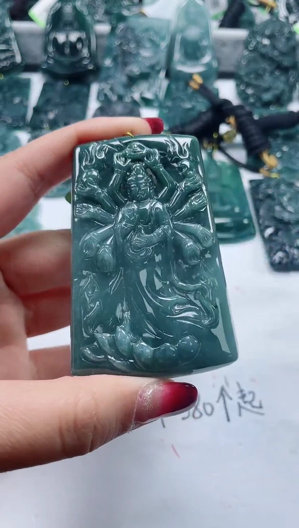 【闪购商品】翡翠颈饰未镶嵌