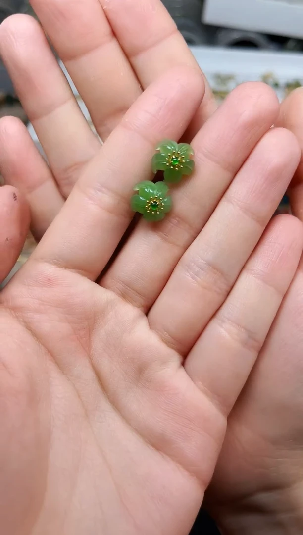 和田玉18K金镶嵌耳饰碧玉花花耳钉06