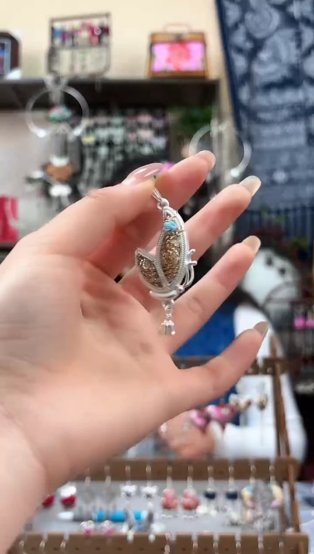 织绣民族风非遗老绣饰品338