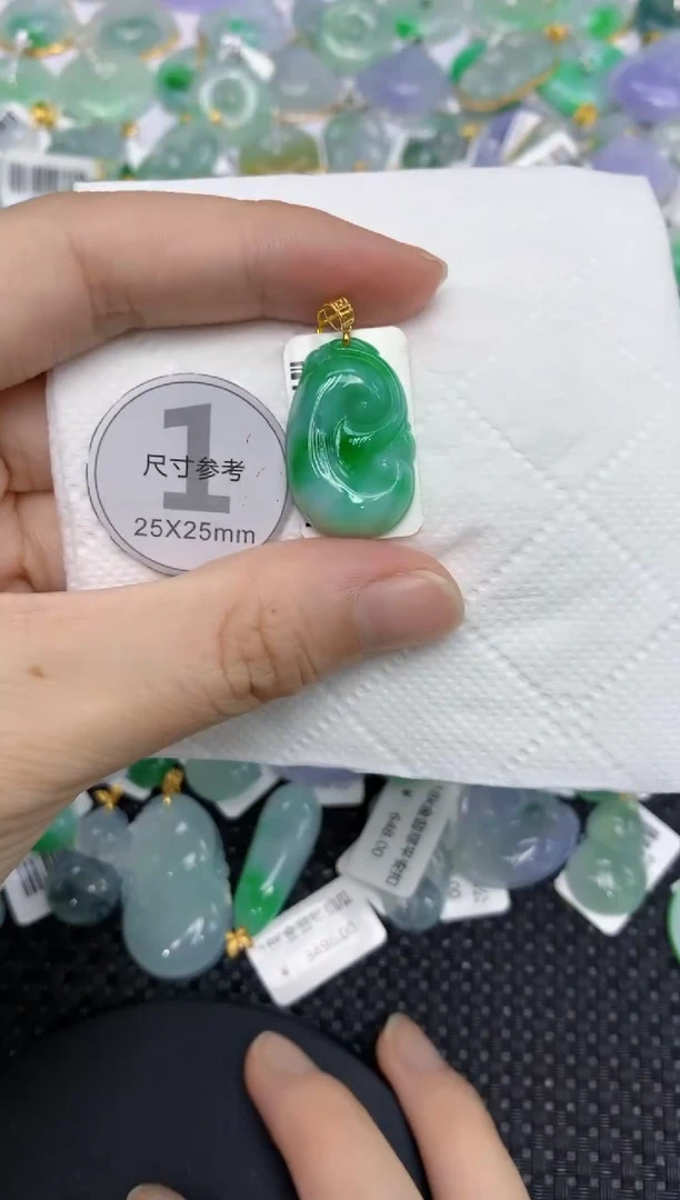 颈饰18K金镶嵌翡翠11111111