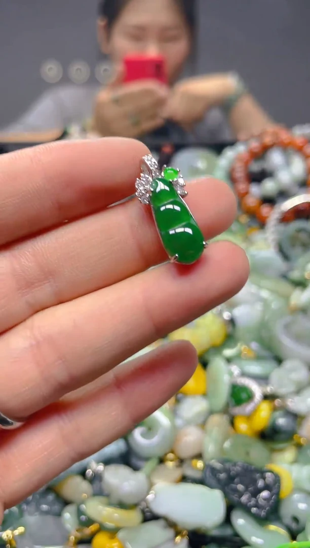 翡翠未镶嵌颈饰/J/翡翠A货,一件也是批发价