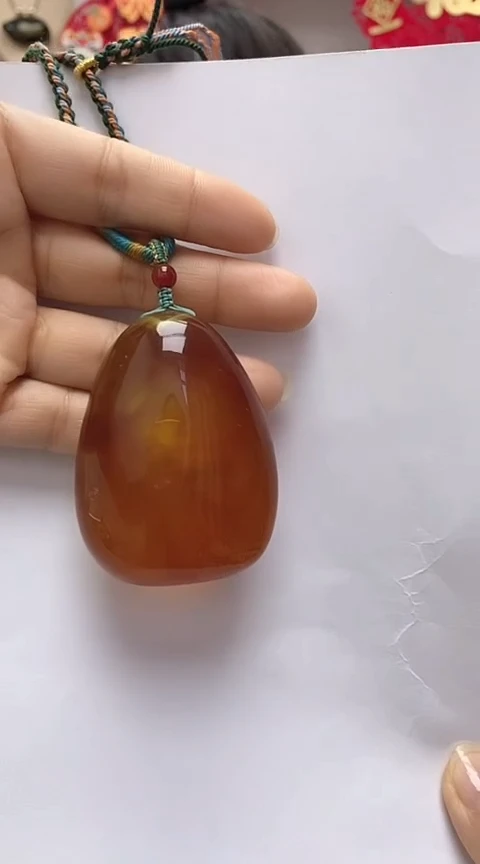 【闪购商品】琥珀裸石未镶嵌琥珀吊坠