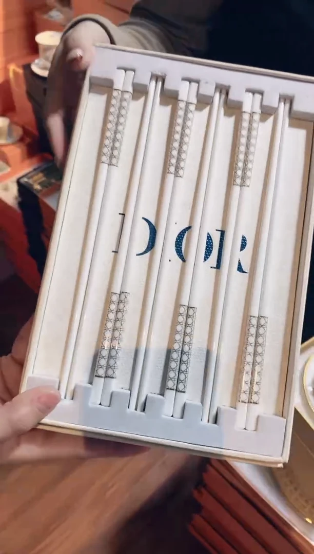 【闪购商品】杯鸿辉家品牌瓷器，京东包邮！