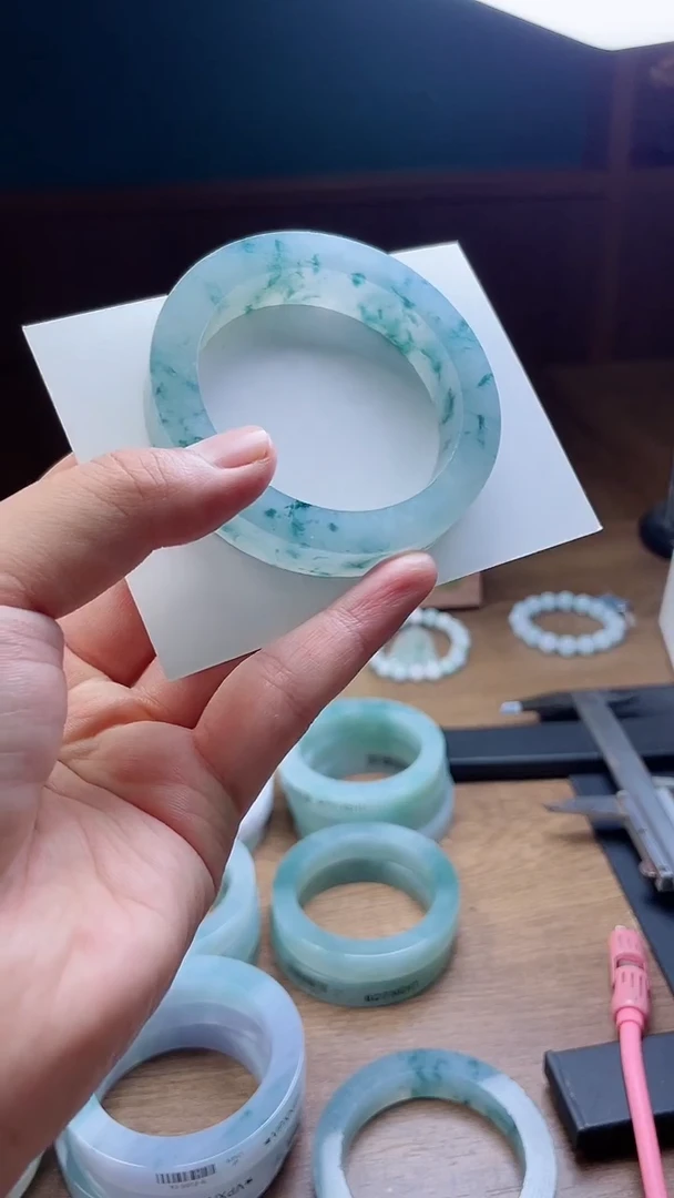 未镶嵌手镯定制翡翠钦定制