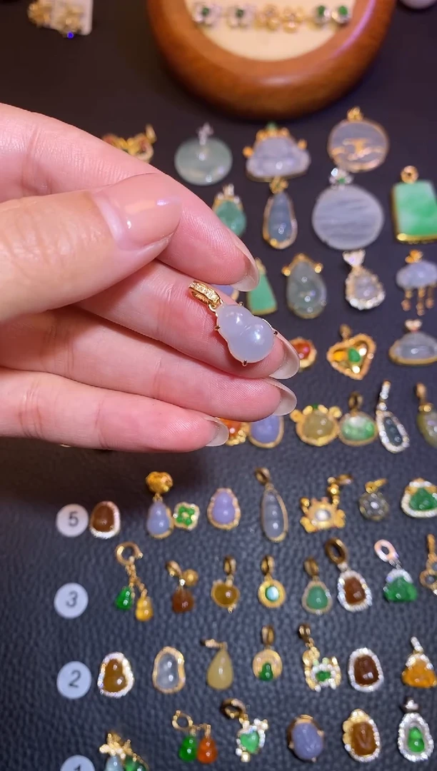 颈饰银S925镶嵌翡翠a货翡翠