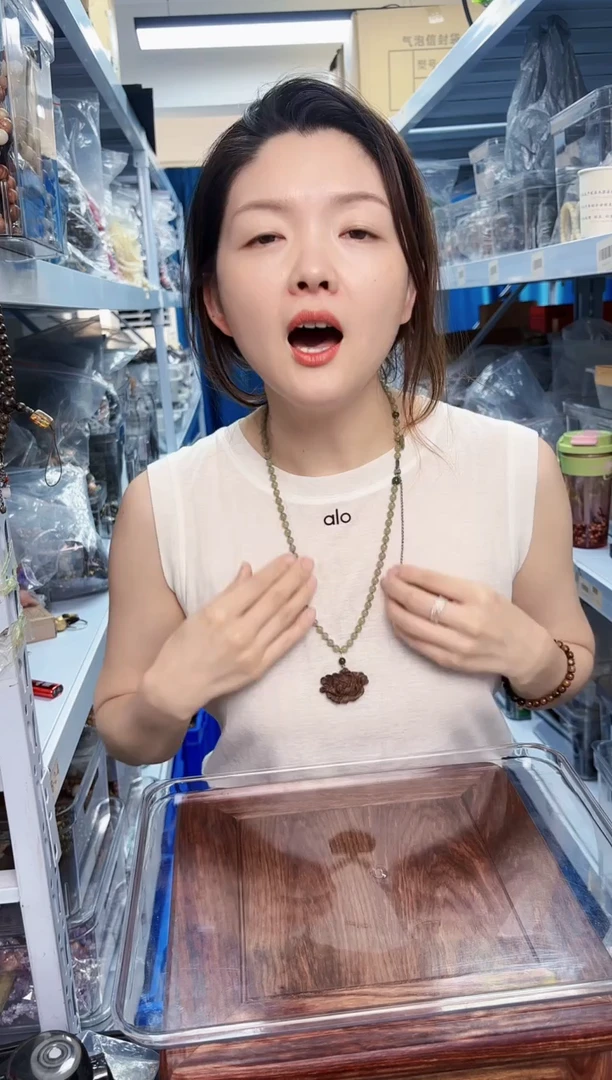 木檀香木HT牡丹花毛衣链一条