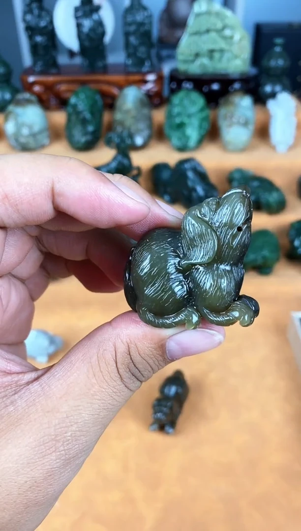 颈饰未镶嵌和田玉1
