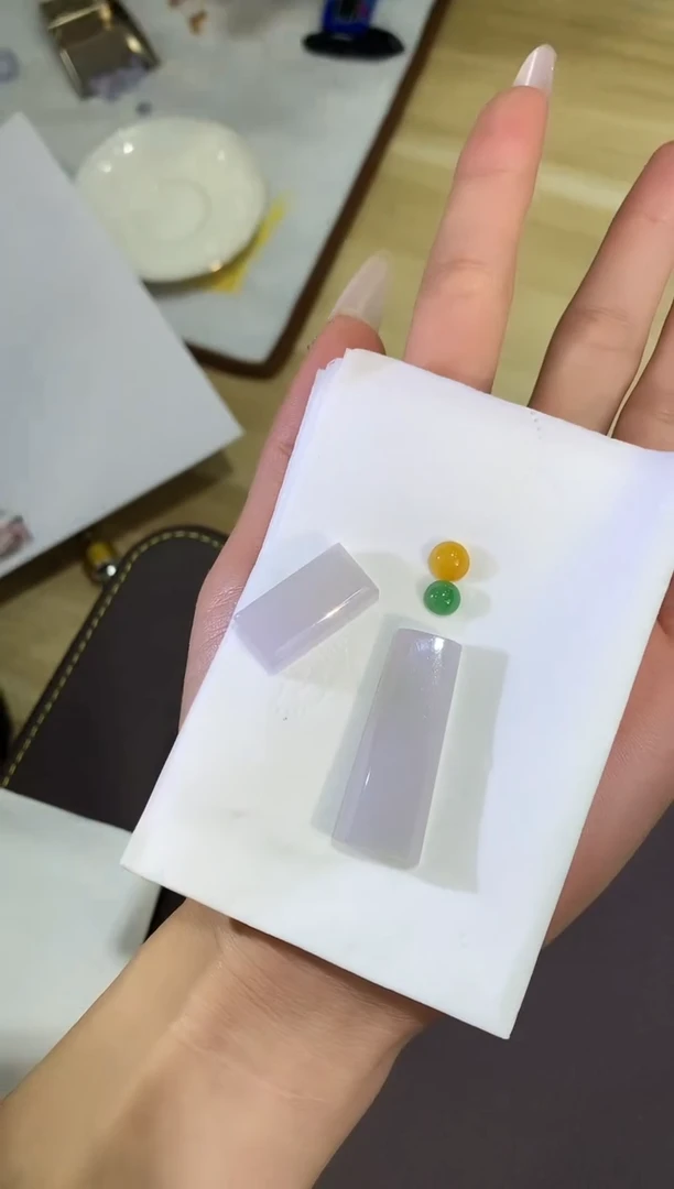 【闪购商品】翡翠颈饰未镶嵌056HLG  一套