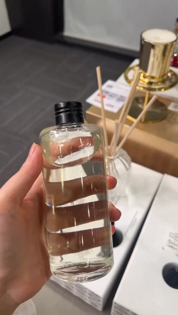 碟B023--------------