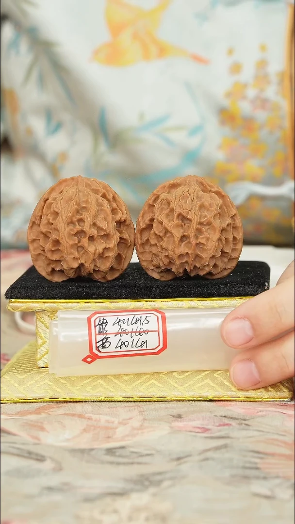 【闪购商品】文玩核桃把件苹果园