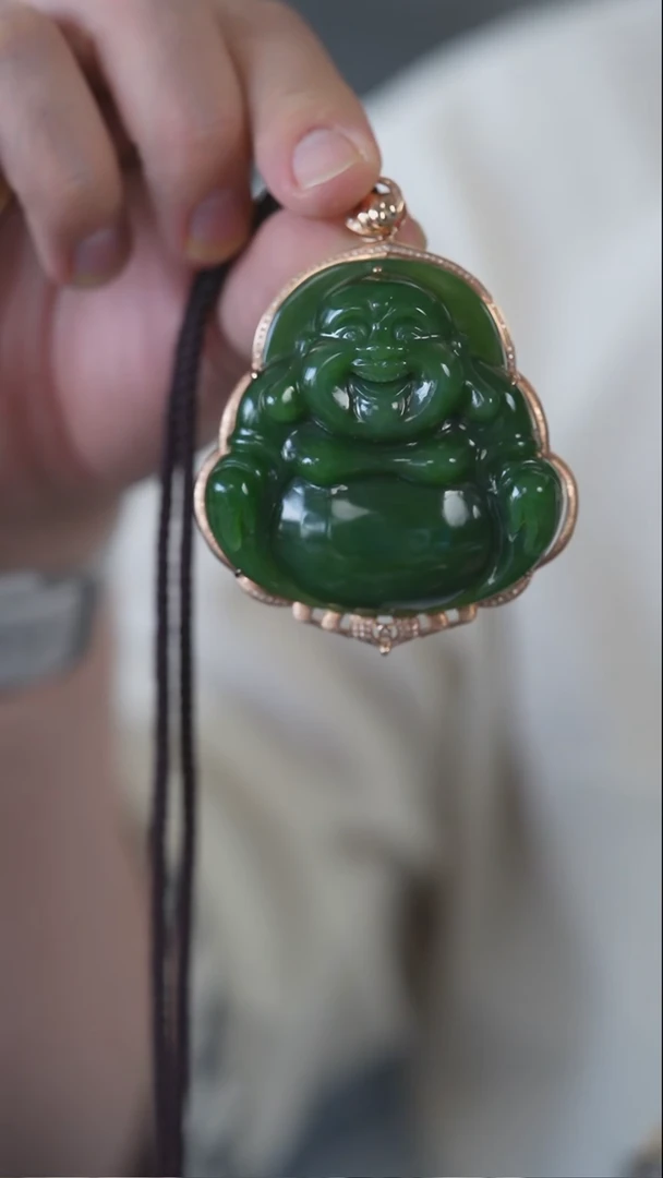 颈饰18K金镶嵌和田玉（碧玉）佛公18K