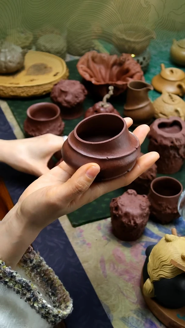 紫砂不*翁李冬泉《底槽清佛肚竹根杯》