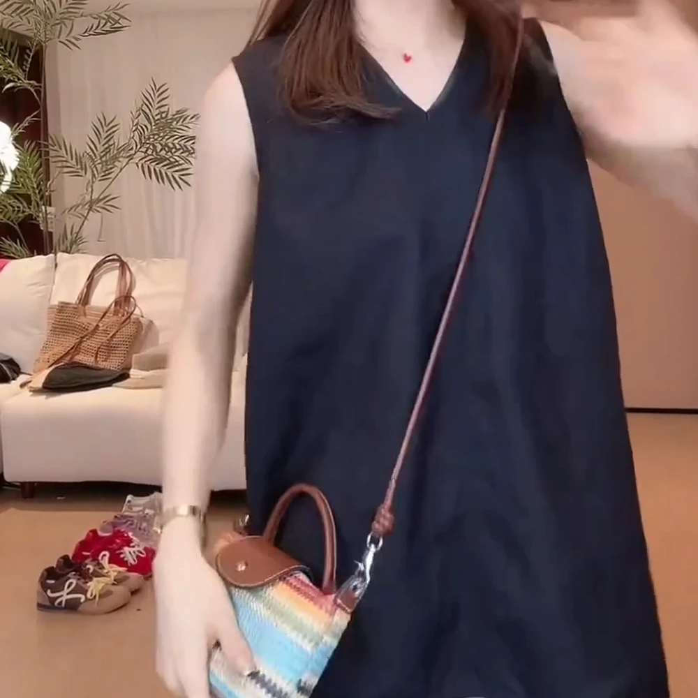 阔弧形老钱风V领水洗无袖背心C5412