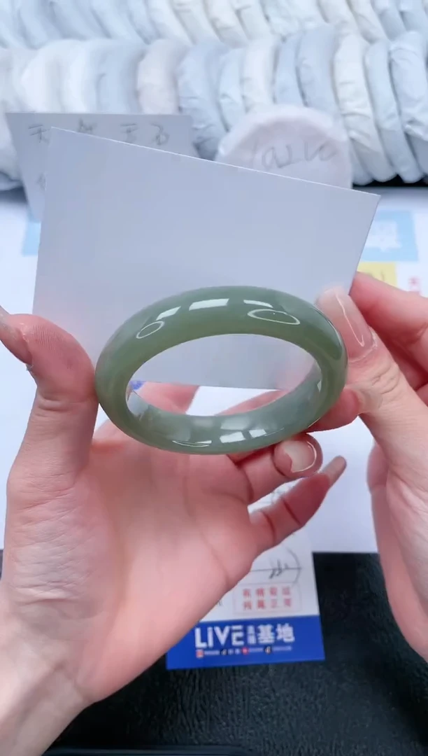 【闪购商品】和田玉手镯未镶嵌T206-52.7