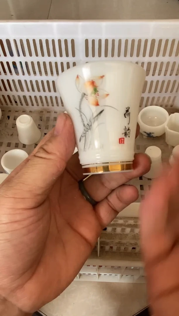 杯无运费险有瑕疵的摄影的产品有使用过的痕迹有点脏介意勿拍