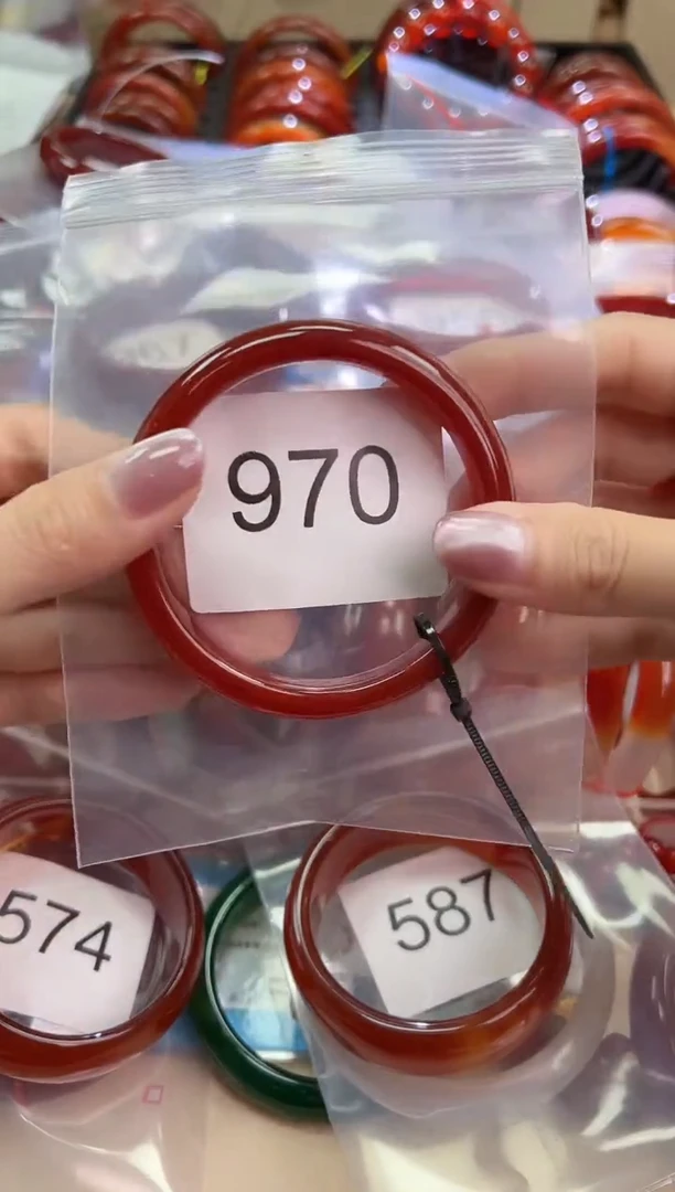 玛瑙/玉髓手镯未镶嵌57+圈口*970