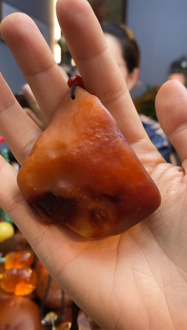 琥珀颈饰未镶嵌吊坠