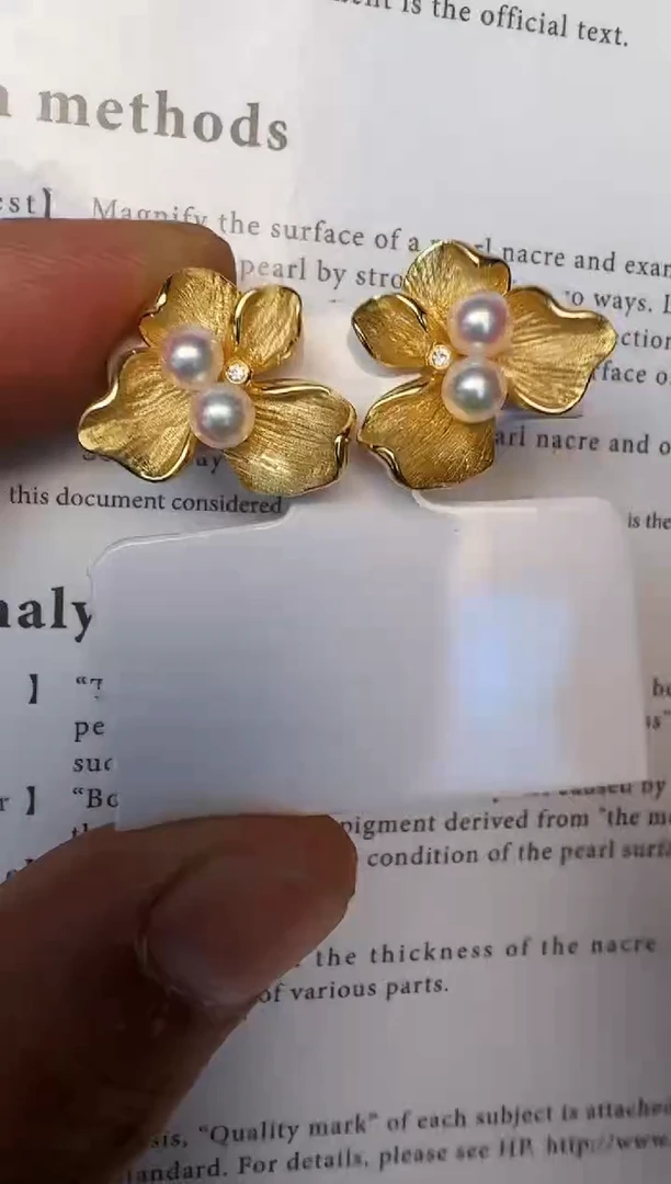 银S925镶嵌海水珍珠耳饰耳钉