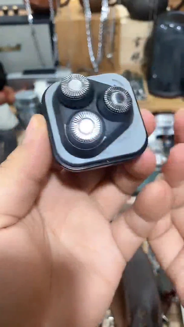 瓷片闪购商品  如图所示