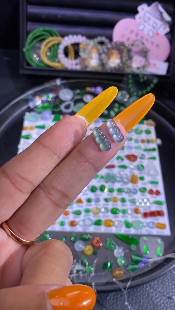 未镶嵌挂件翡翠豆子