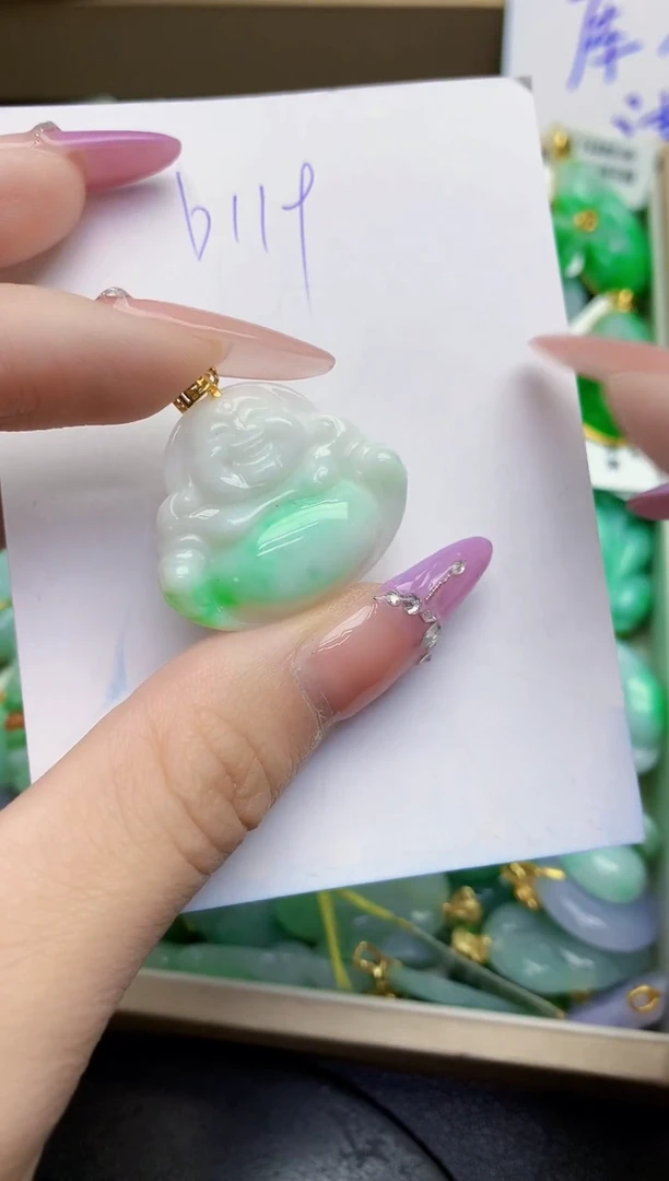 翡翠未镶嵌颈饰缅甸天然翡翠A货