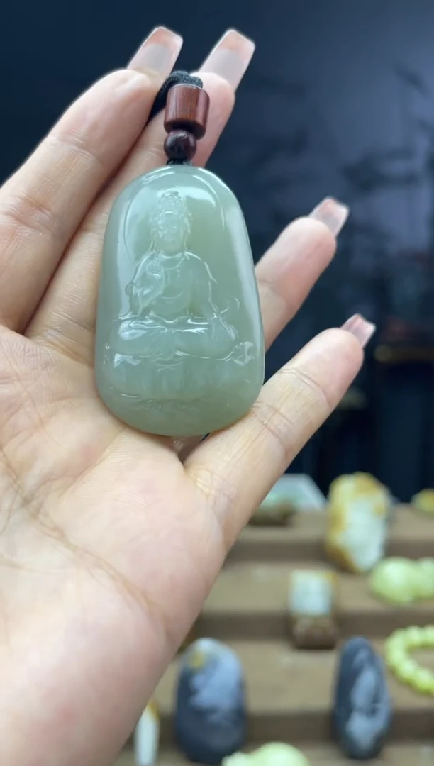 颈饰未镶嵌和田玉1