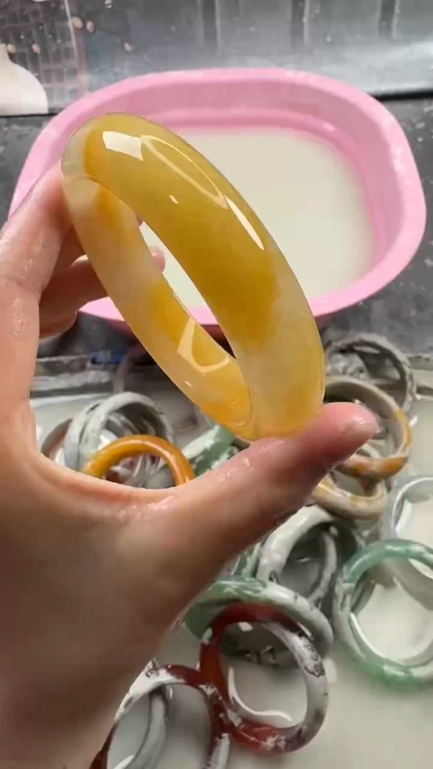 【闪购商品】石英质玉手镯未镶嵌76 64