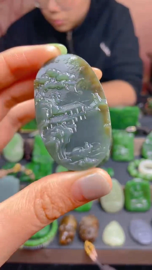 颈饰未镶嵌和田玉1