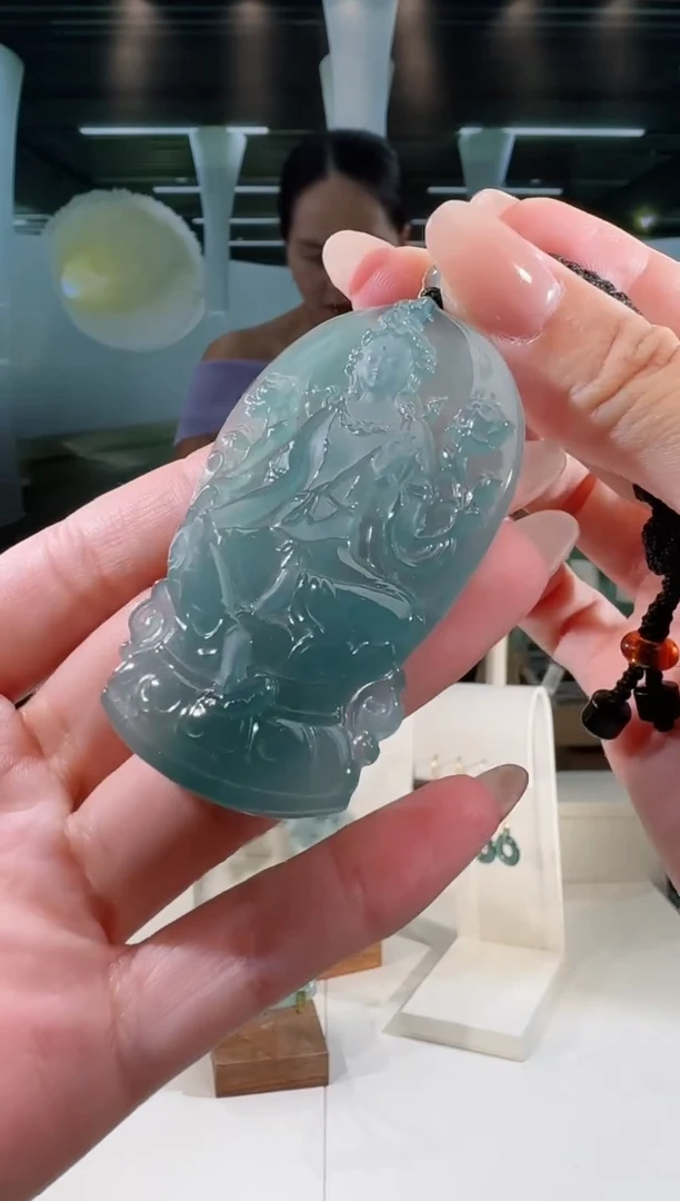 翡翠未镶嵌吊坠(不含链)纯天然A货翡翠观音（多样性发其一）