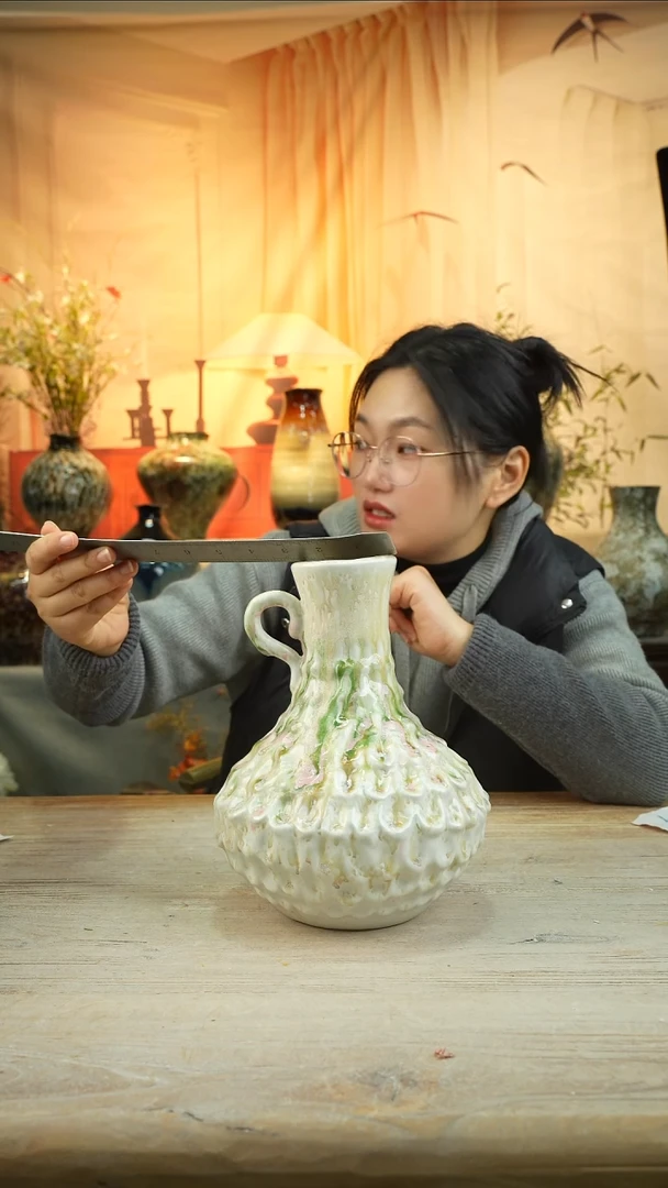 高度25 口经6.5 花瓶