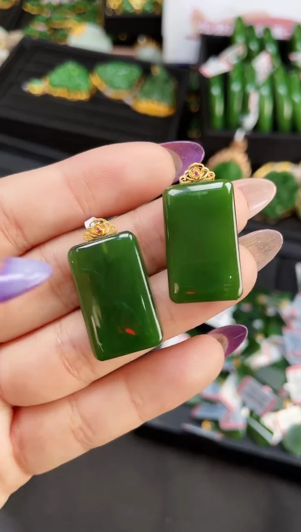 【闪购商品】和田玉吊坠18K金镶嵌多样性发一