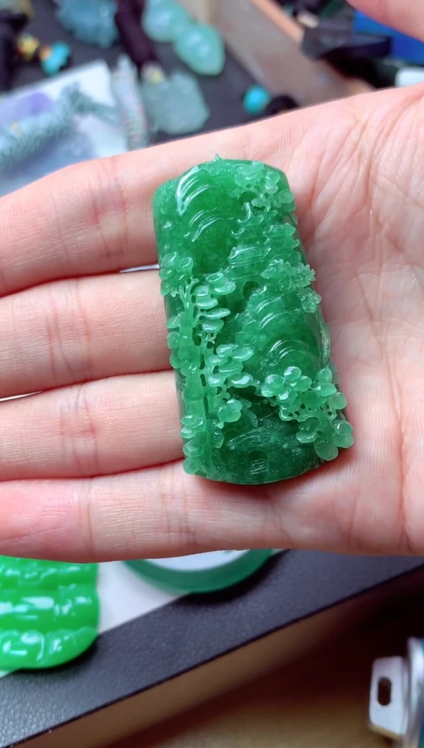 翡翠未镶嵌颈饰天然翡翠A货