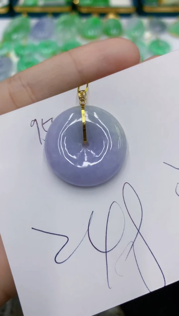 颈饰18K金镶嵌翡翠 翡翠