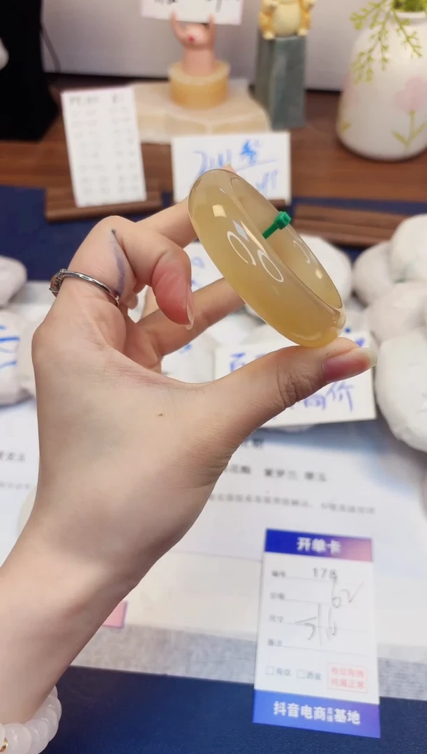 【闪购商品】石英质玉手镯未镶嵌178-财气镯-圈口51