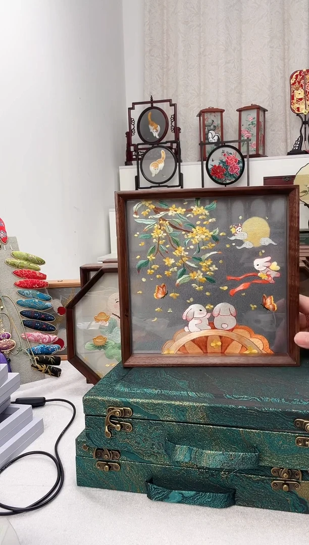 扇子苏绣作品手工摆台