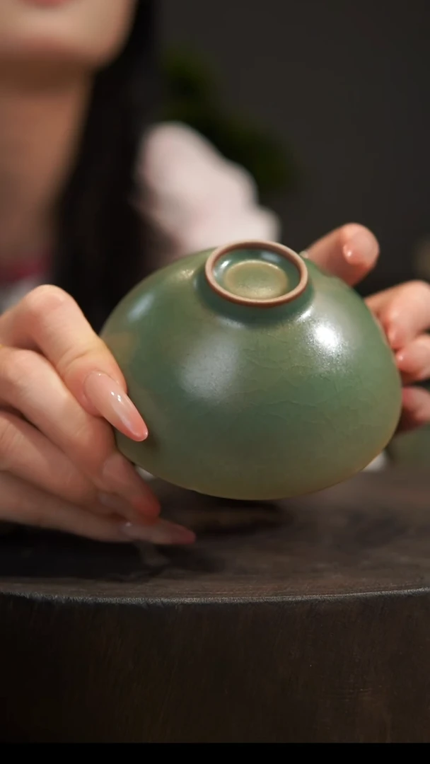 杯子李**。葵口杯微瑕 汝州原产地  原矿老釉