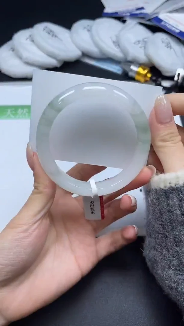 未镶嵌手镯石英质玉045-58