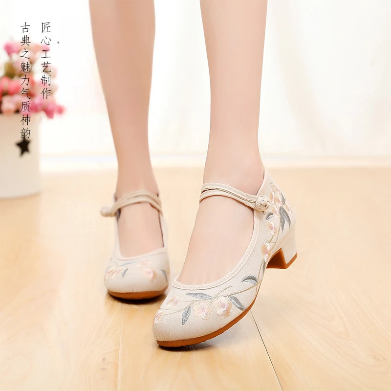 春夏款中跟民族风汉服布鞋女绣花鞋旗袍古风鞋舞蹈鞋汉服鞋中式